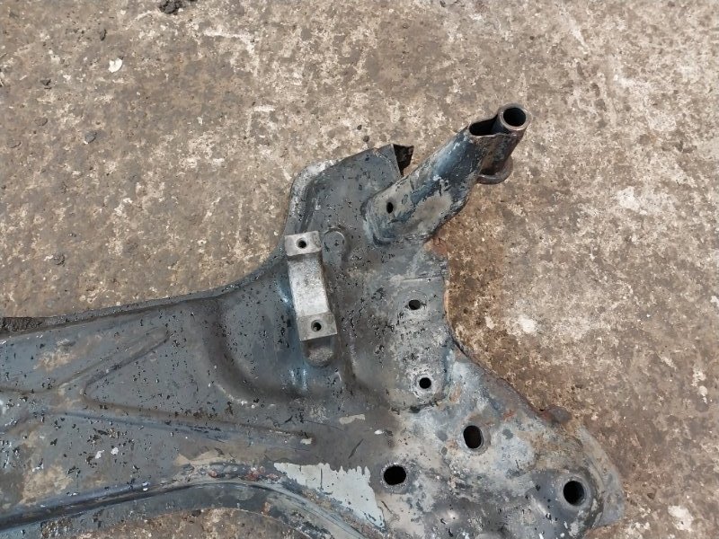 Балка подмоторная