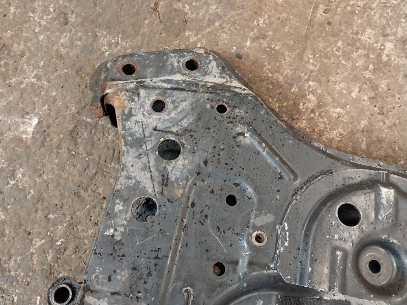 Балка подмоторная