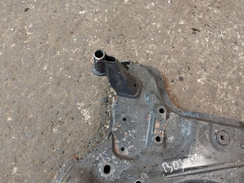 Балка подмоторная