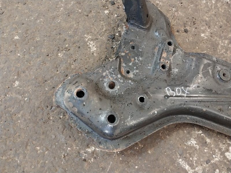 Балка подмоторная