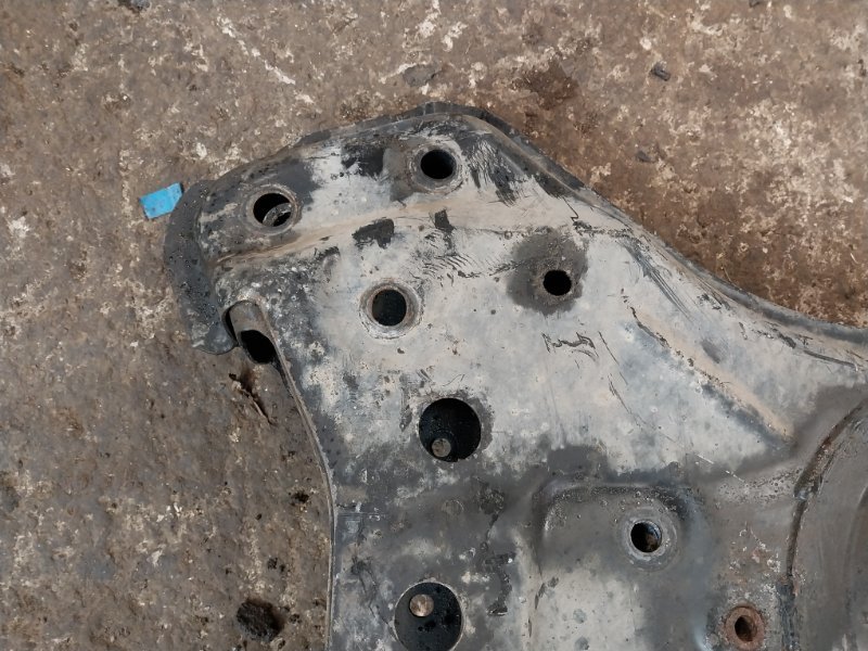 Балка подмоторная