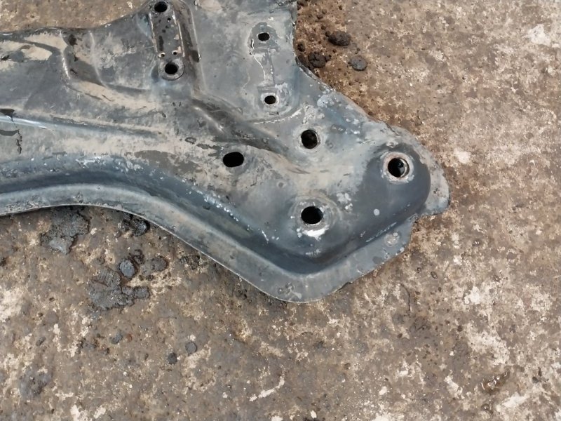 Балка подмоторная