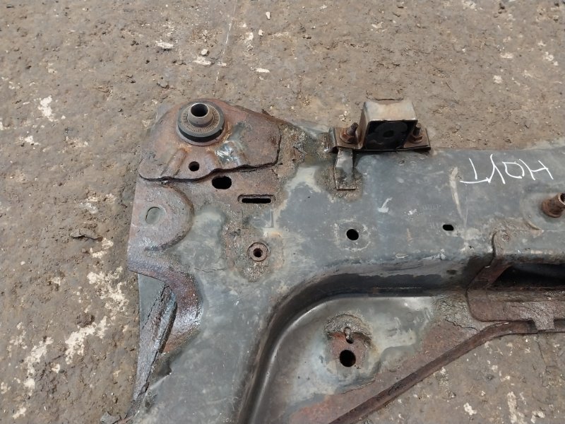 Балка подмоторная