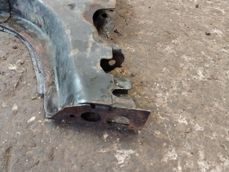 Балка подмоторная