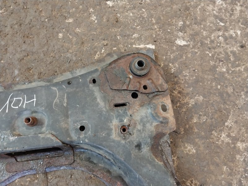 Балка подмоторная