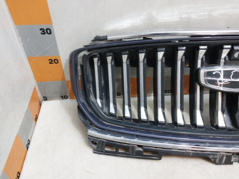 Решетка радиатора