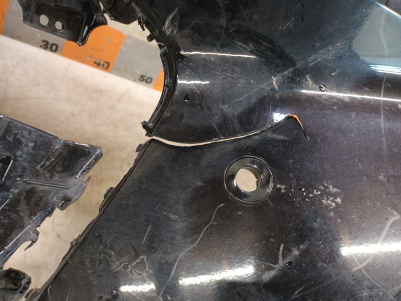 Бампер передний