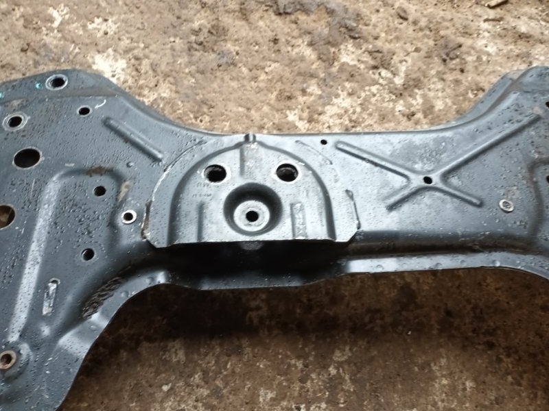 Балка подмоторная