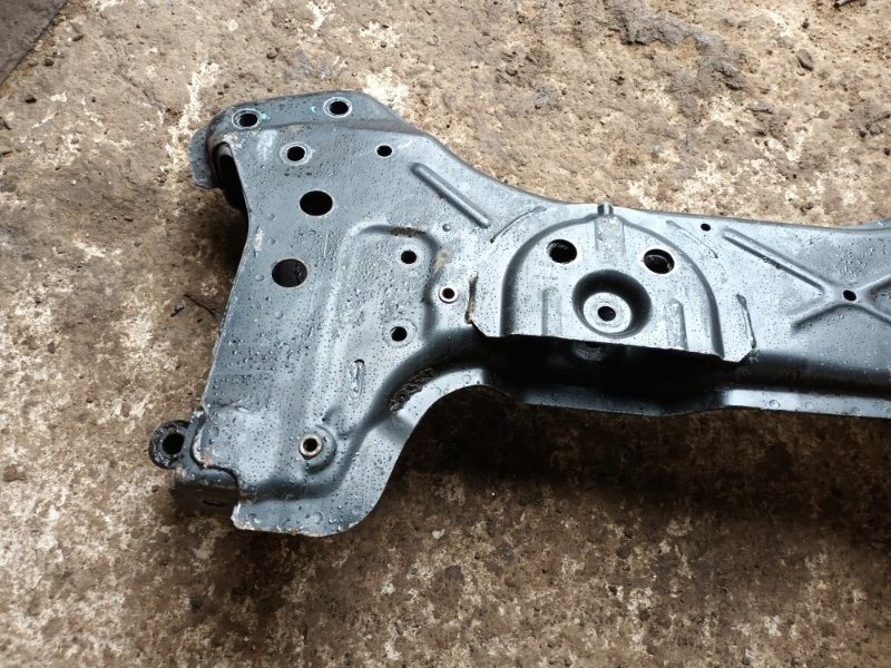 Балка подмоторная