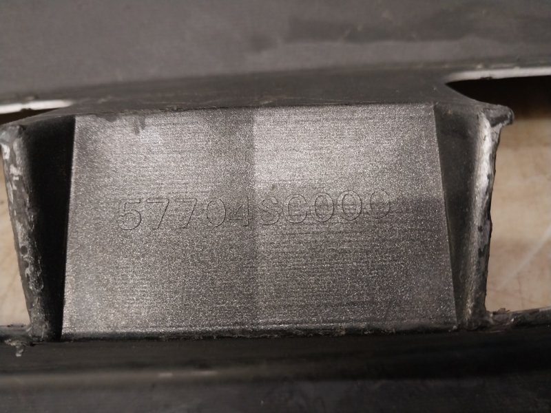 Бампер передний