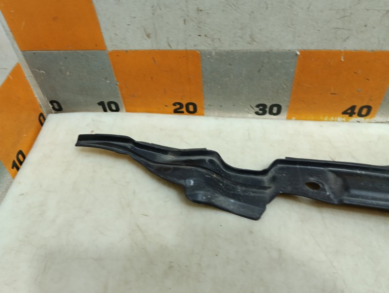 Накладка переднего крыла правого