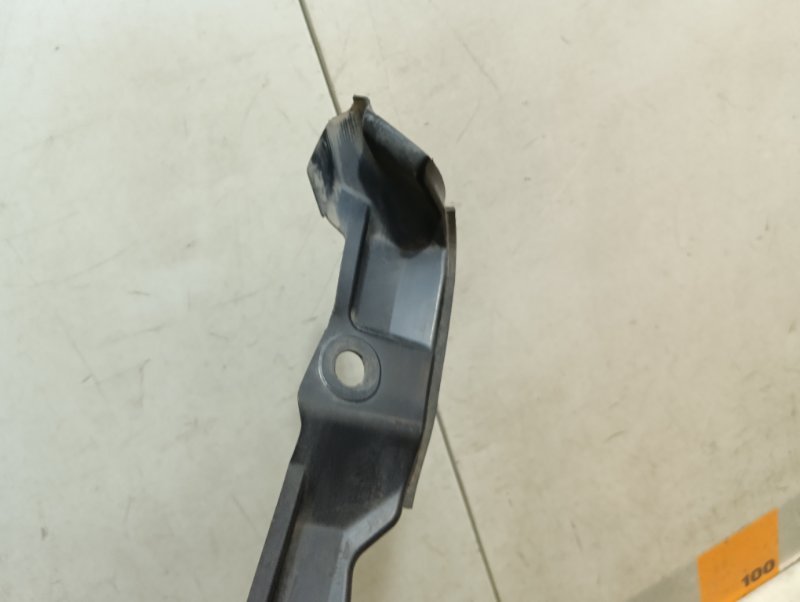 Накладка переднего крыла правого