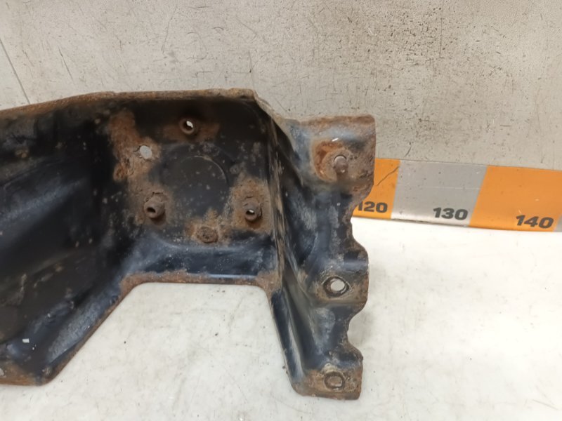 Кронштейн крепления запасного колеса