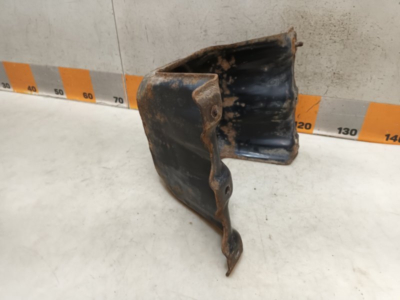 Кронштейн крепления запасного колеса