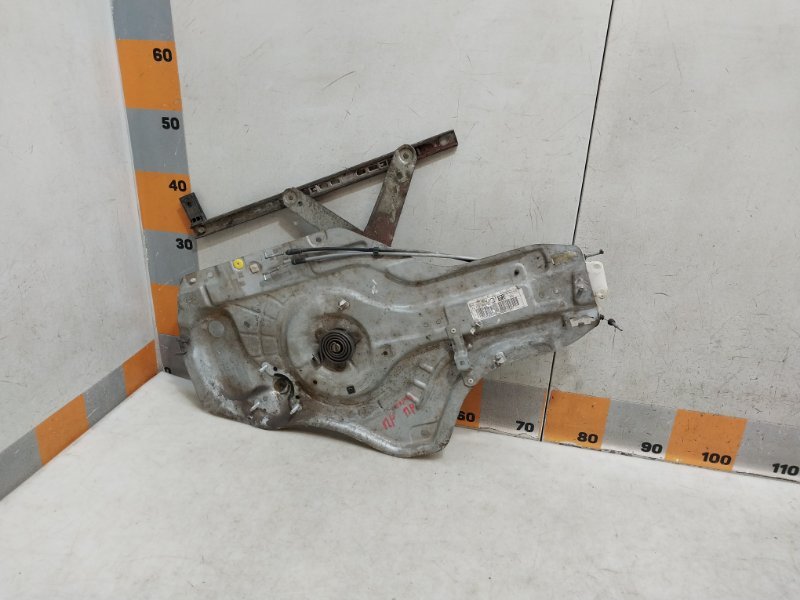 Стеклоподъемник электр. передний правый