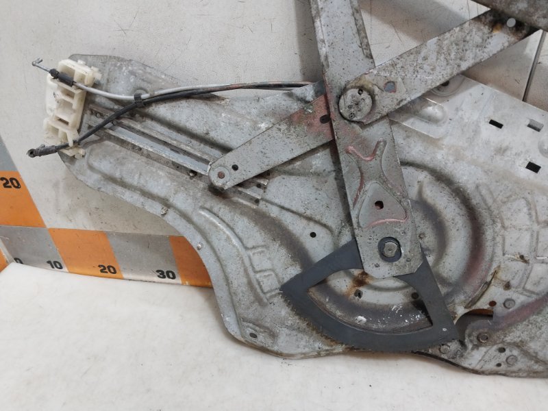 Стеклоподъемник электр. передний правый