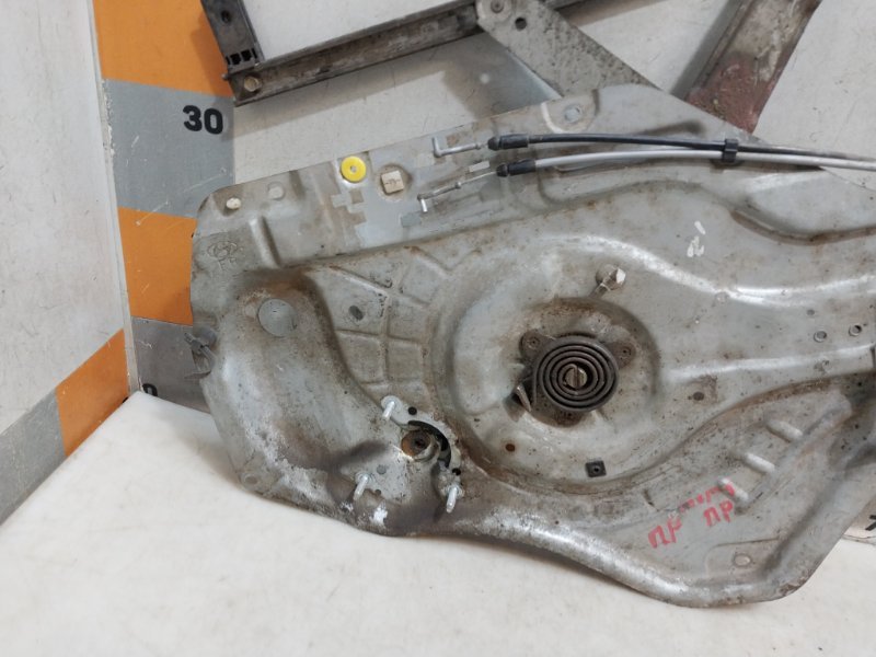 Стеклоподъемник электр. передний правый