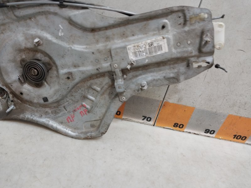 Стеклоподъемник электр. передний правый