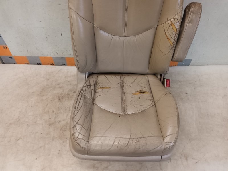 Сиденье переднее правое