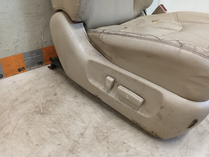 Сиденье переднее правое