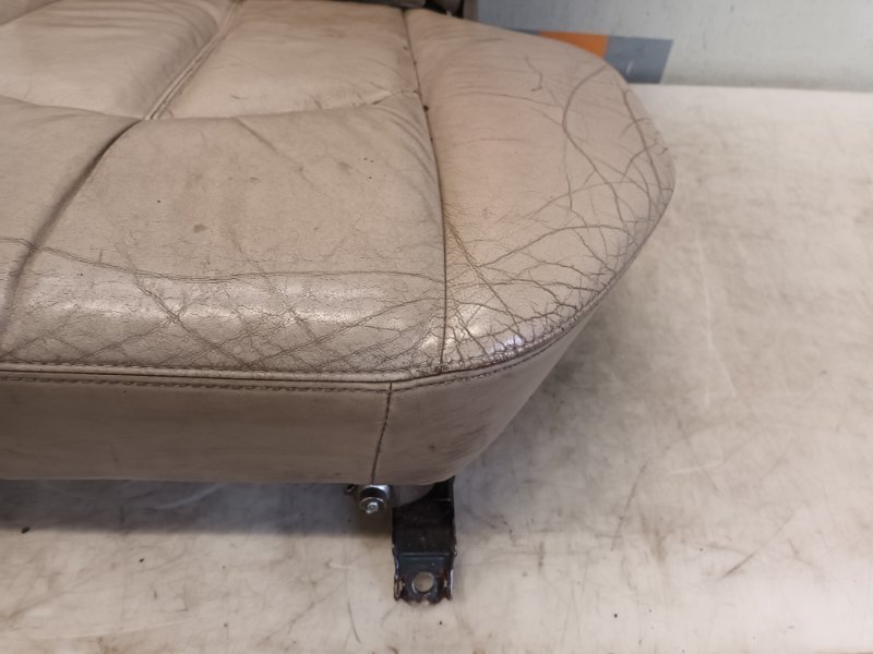 Сиденье салонное