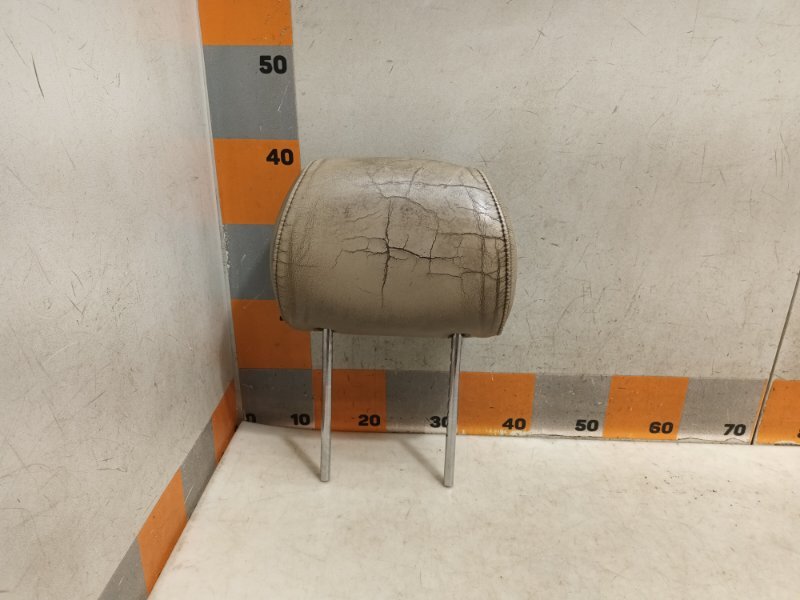 Подголовник сиденья