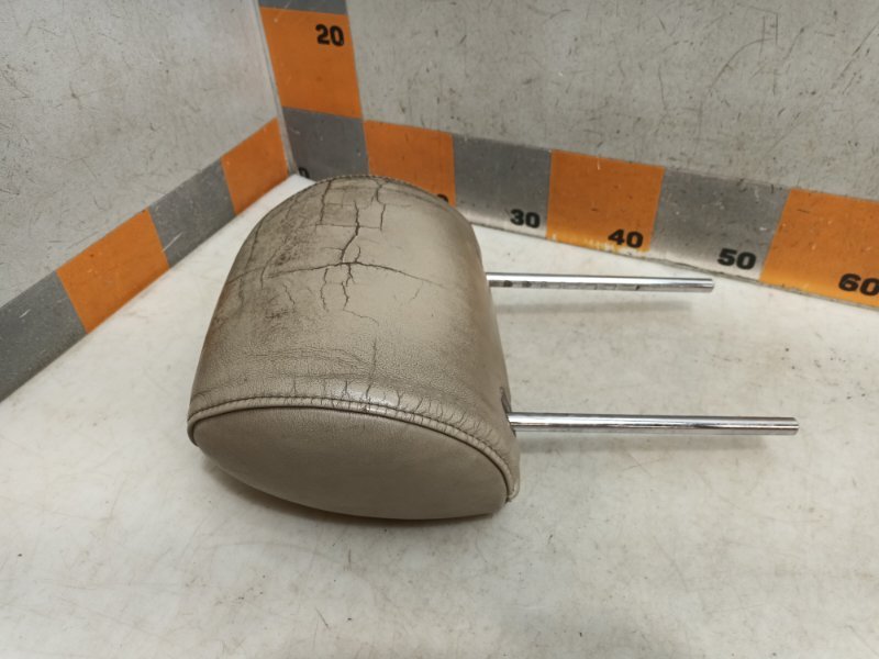 Подголовник сиденья