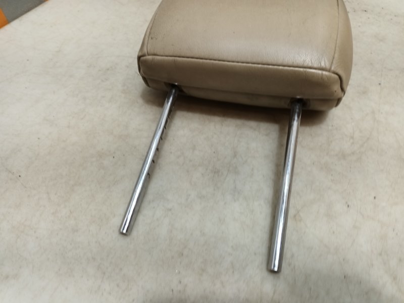 Подголовник сиденья