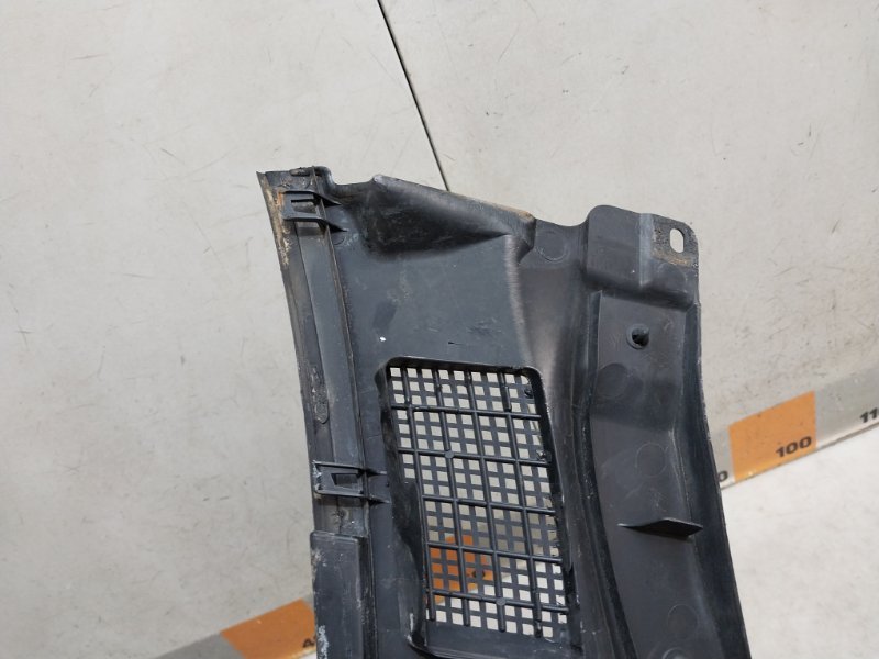 Планка под лобовое стекло