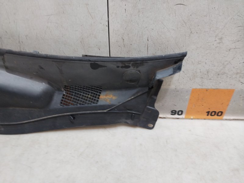 Планка под лобовое стекло