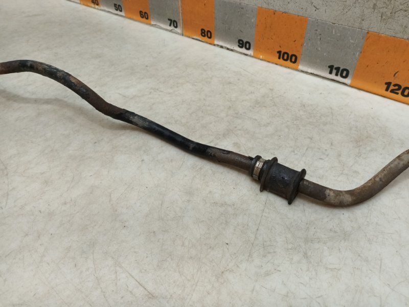 Стабилизатор передний