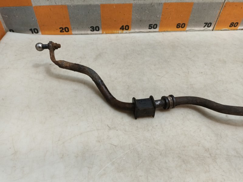 Стабилизатор передний