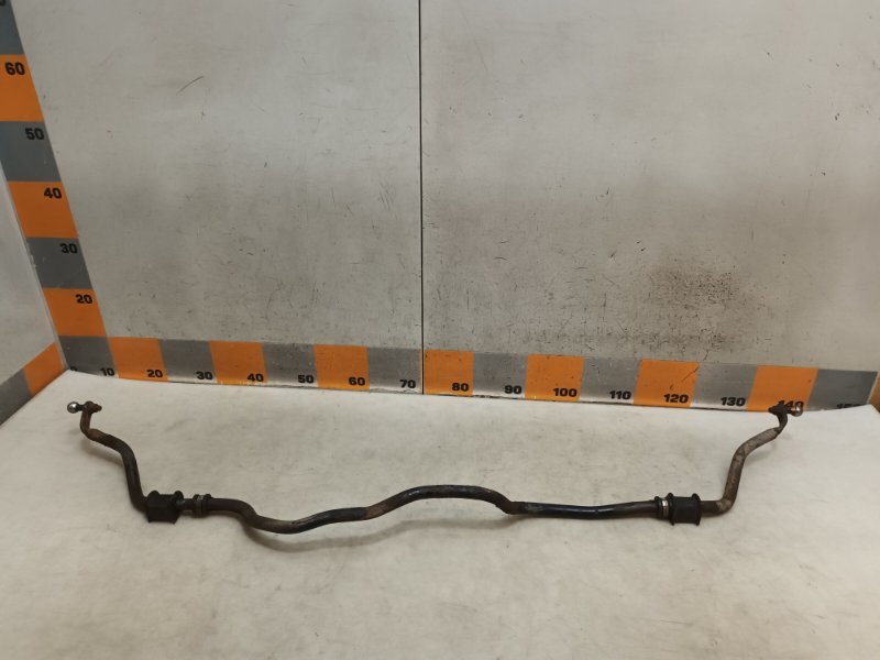 Стабилизатор передний