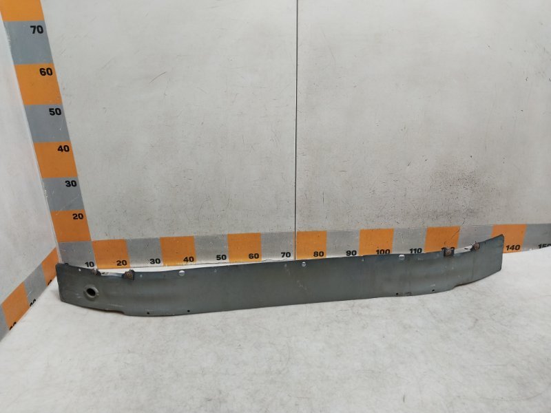 Усилитель переднего бампера