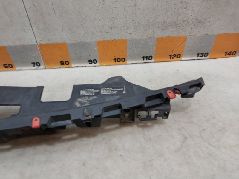 Кожух замка капота