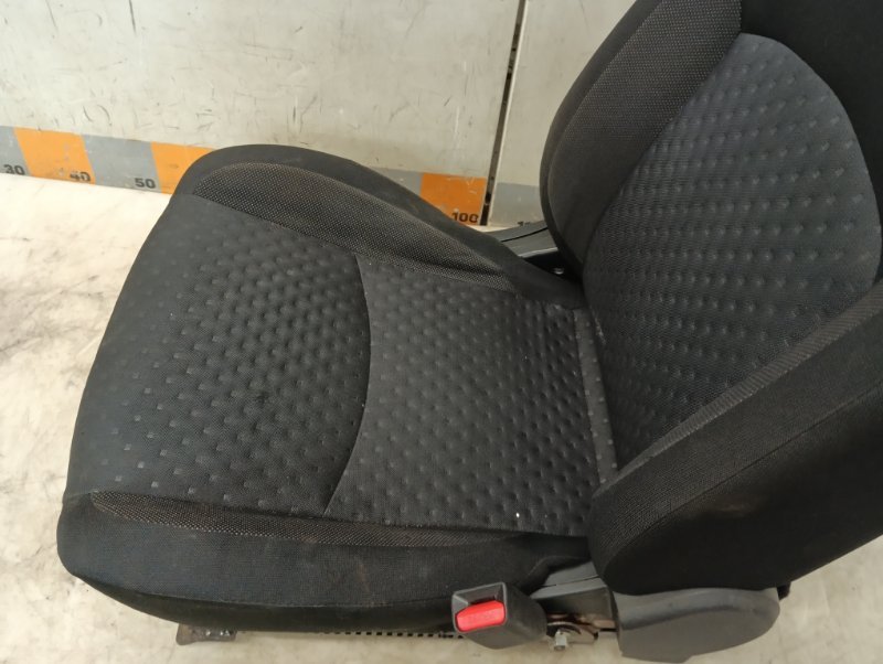 Сиденье переднее правое