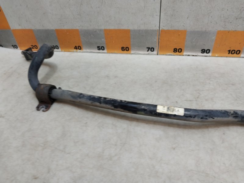 Стабилизатор передний