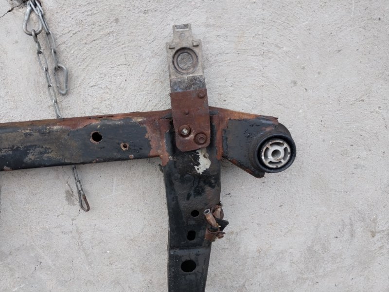 Балка подмоторная