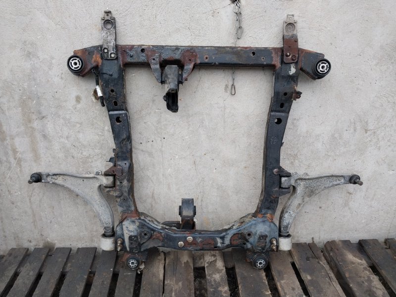 Балка подмоторная