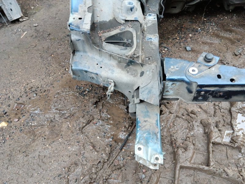 Лонжерон передний правый