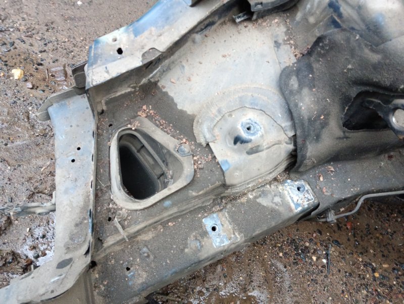 Лонжерон передний правый