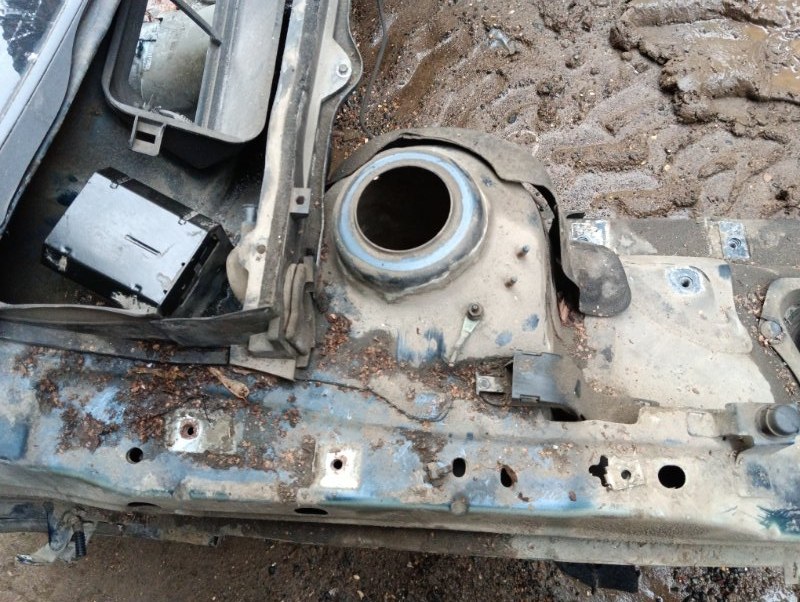 Лонжерон передний правый