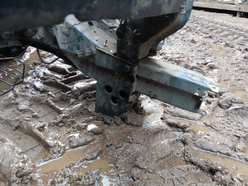 Лонжерон передний левый