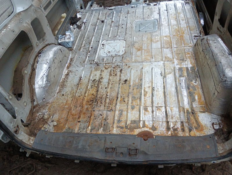 Кузовной элемент