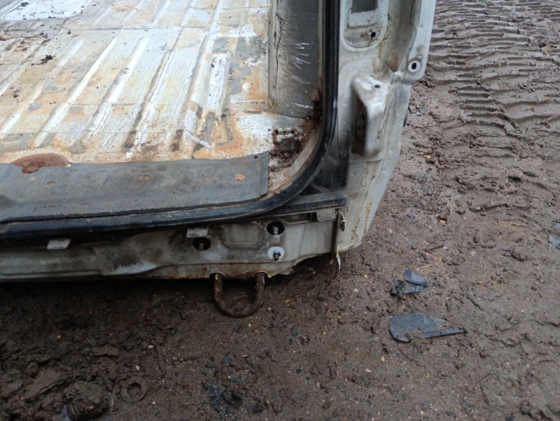 Кузовной элемент