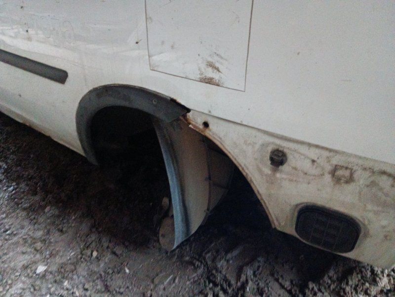 Крыло заднее левое