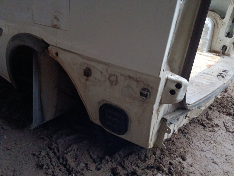 Крыло заднее левое