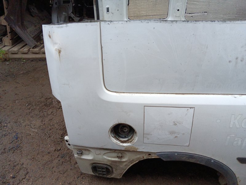 Крыло заднее правое