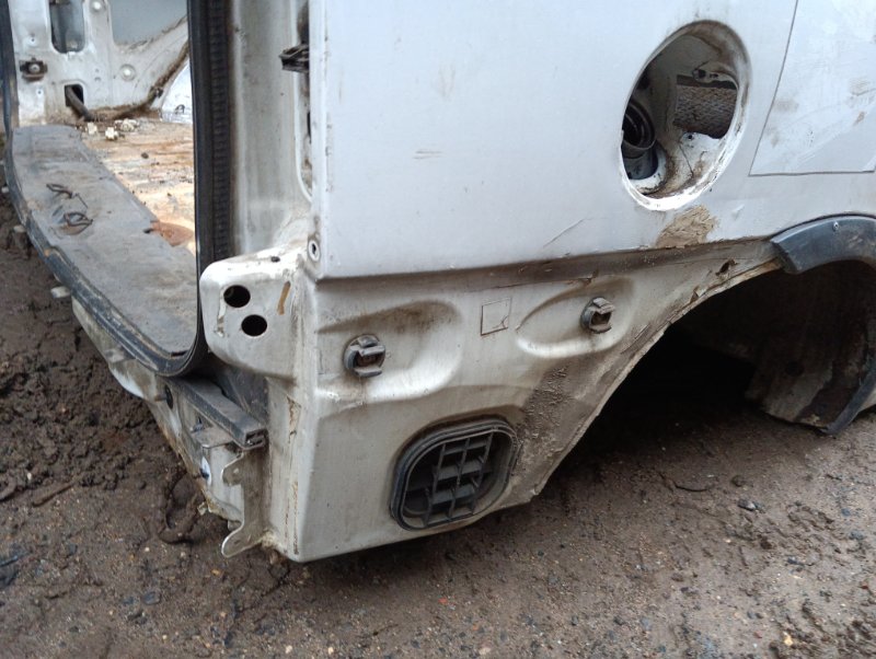 Крыло заднее правое