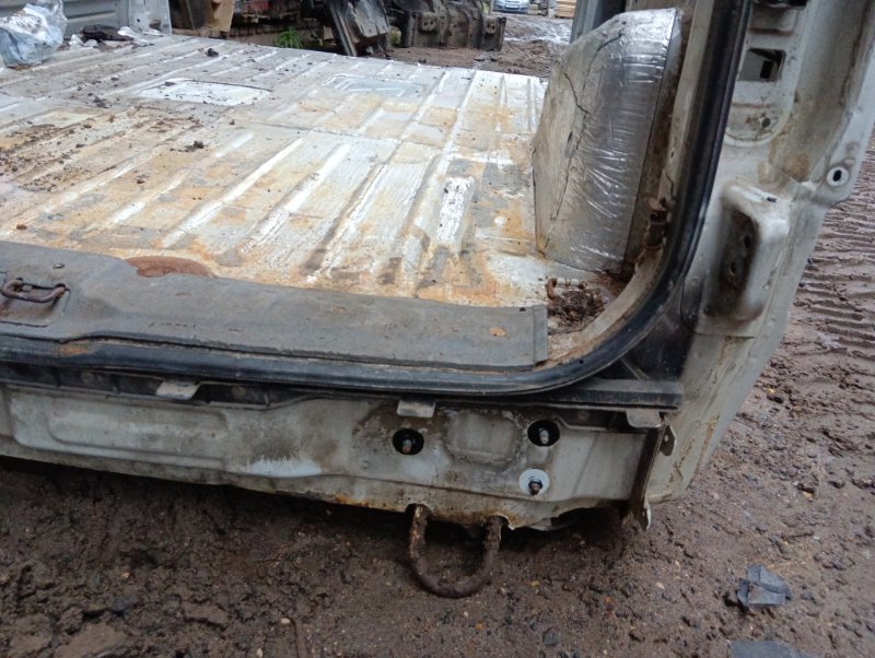 Крыло заднее правое